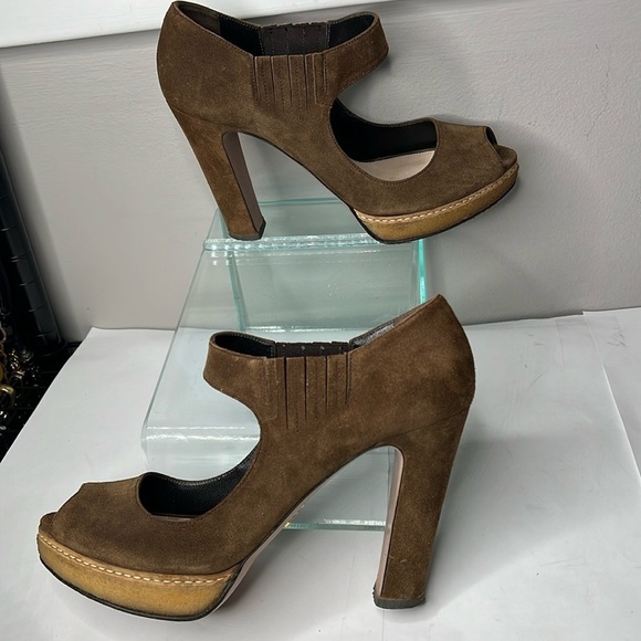 PRADA Sz 40 Brown Suede Rubber Platform Peep Toe Elastic Mary Jane 3.5” Heels - Picture 2 of 15
